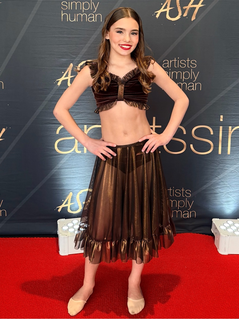 Contemporary costume with brown velvet and mesh skirt and accents!! Size 8-10. 🤎